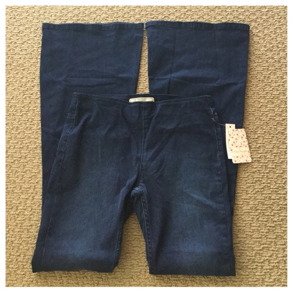 Free People Penny Pull On Flared Jeans.  NWT. - Picture 5 of 7